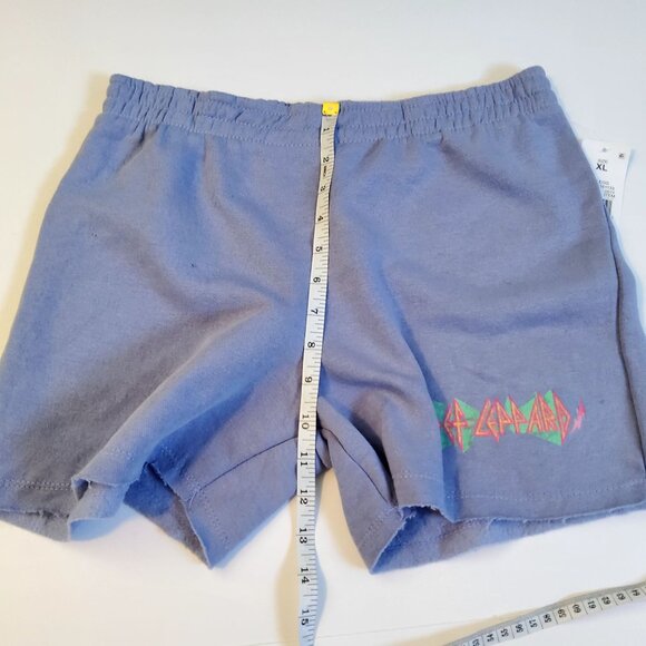 Def Leppard Womens Purple Shorts XL Cotton-Blend Elastic Waistband Relaxed fit - Picture 4 of 7